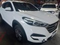 Selling White Hyundai Tucson 2016 in Quezon City-7