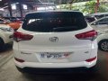 Selling White Hyundai Tucson 2016 in Quezon City-3