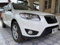 Hyundai Santa Fe 2010 Automatic Diesel for sale in Quezon City-2