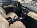 Sell Red 2017 Toyota Corolla Altis at 8800 km in Quezon City-3