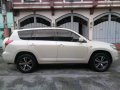 Sell 2nd Hand 2006 Toyota Rav4 Automatic Gasoline in Manila-5