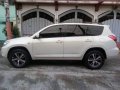 Sell 2nd Hand 2006 Toyota Rav4 Automatic Gasoline in Manila-8