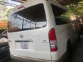 Sell 2nd Hand 2017 Toyota Hiace Automatic Diesel at 10000 km in Quezon City-5
