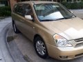 Sell 2010 Kia Carnival Automatic Diesel in Pasig -5