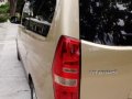 Selling Gold Hyundai Starex 2011 in Quezon City-3