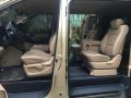 Selling Gold Hyundai Starex 2011 in Quezon City-8