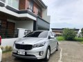 Selling 2nd Hand Kia Grand Carnival 2017 in Manila-0