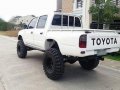 Toyota Hilux 2000 Manual Gasoline for sale in Manila-3