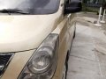 Selling Gold Hyundai Starex 2011 in Quezon City-5