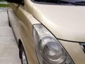 Selling Gold Hyundai Starex 2011 in Quezon City-6