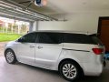 Selling 2nd Hand Kia Grand Carnival 2017 in Manila-7