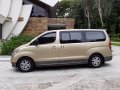 Selling Gold Hyundai Starex 2011 in Quezon City-9