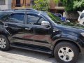 Black Toyota Fortuner 2011 Automatic Gasoline for sale in Quezon City-3