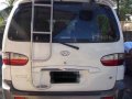 2nd Hand Hyundai Starex 2005 for sale in Quezon City-5