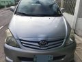 2nd Hand Toyota Innova 2011 for sale in Las Piñas-3