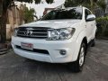 2nd Hand Toyota Fortuner 2010 at 60000 km for sale-9