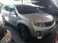 Selling Silver Kia Sorento 2014 at 10000 km in Manila-0