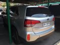 Selling Silver Kia Sorento 2014 at 10000 km in Manila-3