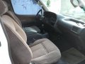 Selling 2nd Hand Toyota Hiace 2002 at 120000 km in Meycauayan-2