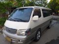 Selling 2nd Hand Toyota Hiace 2002 at 120000 km in Meycauayan-9