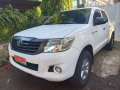 Selling 2nd Hand Toyota Hilux 2012 in Quezon City-3