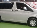 Selling Toyota Hiace 3.0 Commuter 2019 in Mandaluyong-4