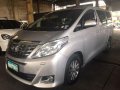 Selling 2nd Hand Toyota Alphard 2013 in Quezon City-1