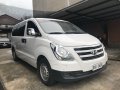 Selling 2nd Hand Hyundai Starex 2016 Manual Gasoline at 25000 km in Parañaque-8