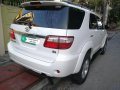 Selling 2nd Hand Toyota Fortuner 2009 in Manila-9