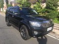 Selling Black Toyota Fortuner 2015 Automatic Diesel at 48000 km in Quezon City-6
