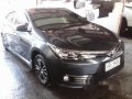 Selling Grey Toyota Corolla Altis 2017 in Manila-1
