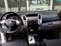 Selling White Mitsubishi Montero Sport 2009 Automatic Diesel in Pasig-4