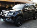 Selling Black Isuzu Mu-X 2016 in Cainta-1