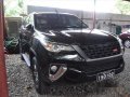 Sell Black 2016 Toyota Fortuner Automatic Diesel at 5800 km -4