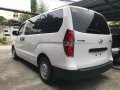 Selling 2nd Hand Hyundai Starex 2016 Manual Gasoline at 25000 km in Parañaque-6