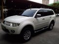 Selling White Mitsubishi Montero Sport 2009 Automatic Diesel in Pasig-8