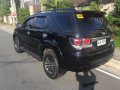 Selling Black Toyota Fortuner 2015 Automatic Diesel at 48000 km in Quezon City-2