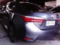 Selling Grey Toyota Corolla Altis 2017 in Manila-3