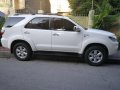 Selling 2nd Hand Toyota Fortuner 2009 in Manila-5