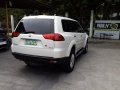 Selling White Mitsubishi Montero Sport 2009 Automatic Diesel in Pasig-6