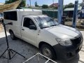 Selling White Toyota Hilux 2014 Truck in Quezon City -0