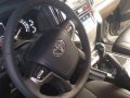 2nd Hand Toyota Land Cruiser 2016 for sale in Quezon City-3