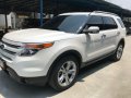 Pearl White Ford Explorer 2014 Automatic Gasoline for sale in Parañaque-0