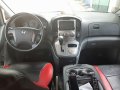2nd Hand Hyundai Grand Starex 2011 Automatic Diesel for sale in Quezon City-3