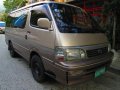 Selling 2nd Hand Toyota Hiace 1995 Automatic Diesel at 80000 km in Manila-6