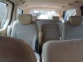 Selling Hyundai Starex 2010 in Manila-4