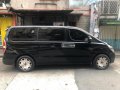 Selling 2nd Hand Hyundai Grand Starex 2010 Manual Diesel at 47000 km in Manila-2