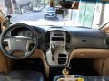 Selling Hyundai Grand Starex 2013 Automatic Diesel in Quezon City-4
