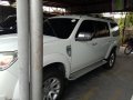 Selling Ford Everest 2015 Manual Gasoline in Quezon City-3