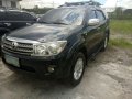 Selling Toyota Fortuner 2009 Automatic Gasoline in Makati-6